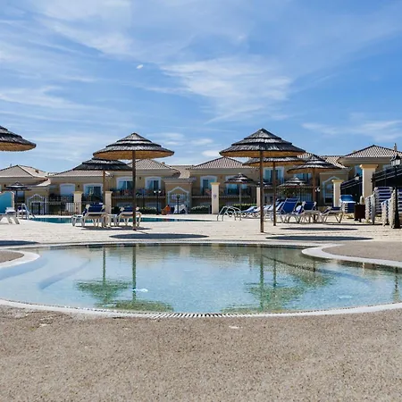 Fairview Golfside At Boavista Apartment *
